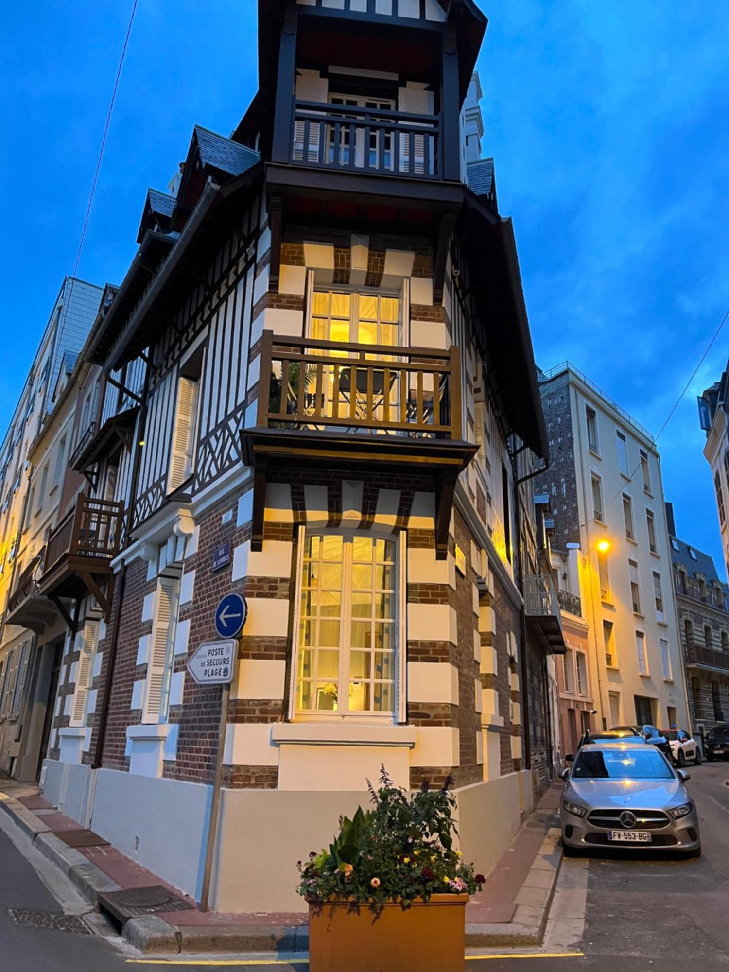L Emeraude - Trouville Trouville-sur-Mer Exterior foto